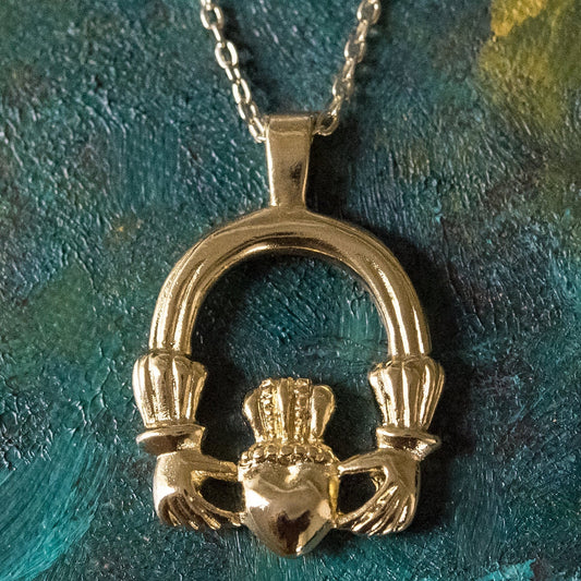 Vintage Claddagh Necklace 18k White Gold Electroplated Made in the USA by PVD Vintage Jewelry