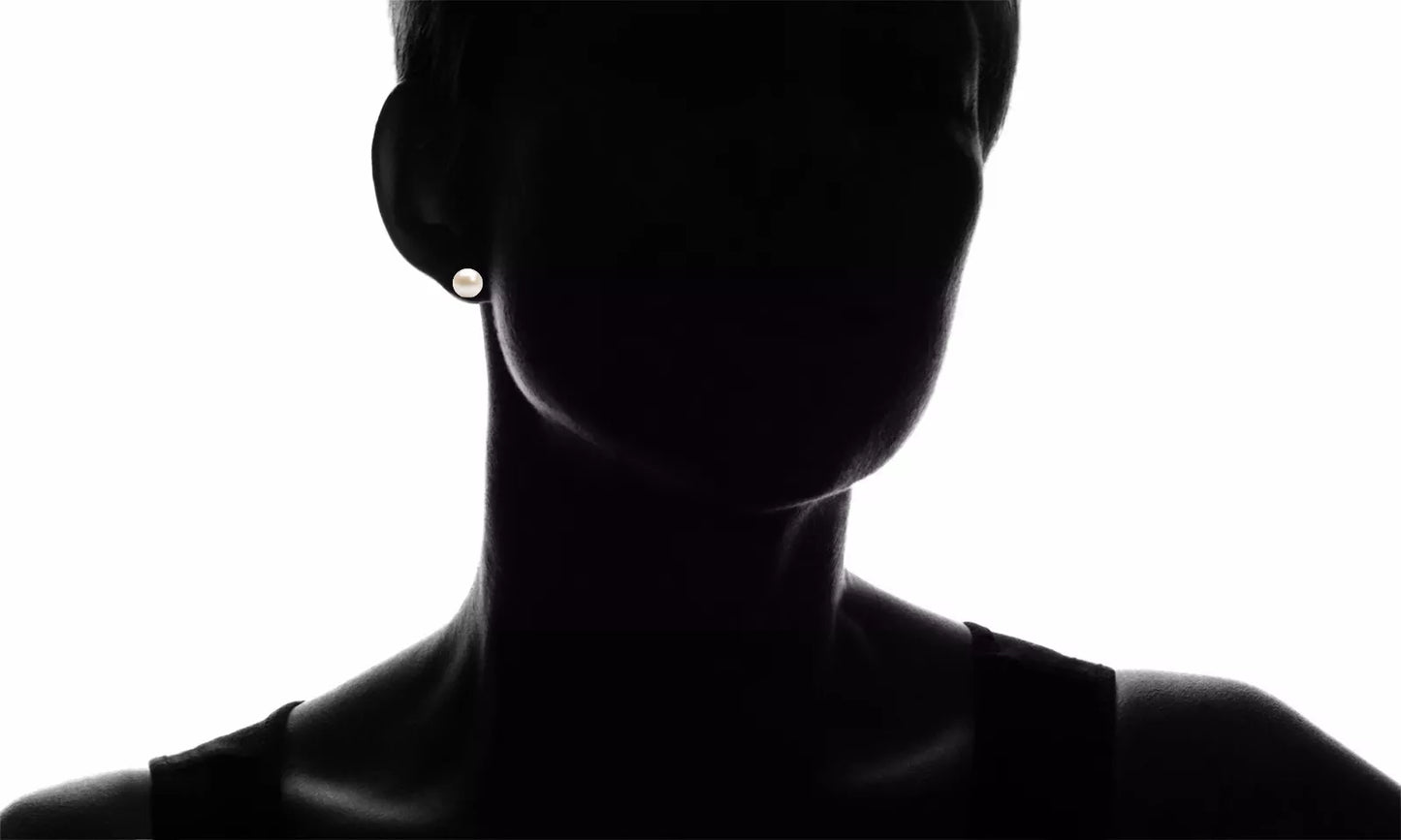 18kt white gold plated Womens 8mm pearl studs Earrings