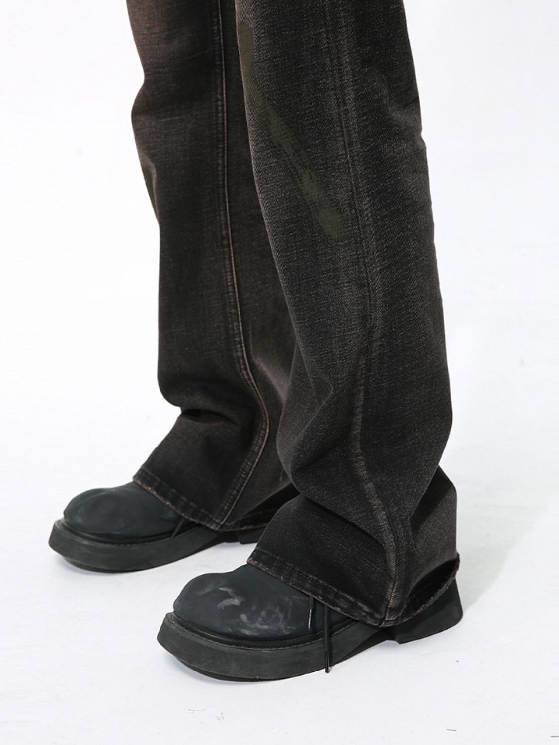 Men's Clean Fit Bootcut Jeans with Pockets