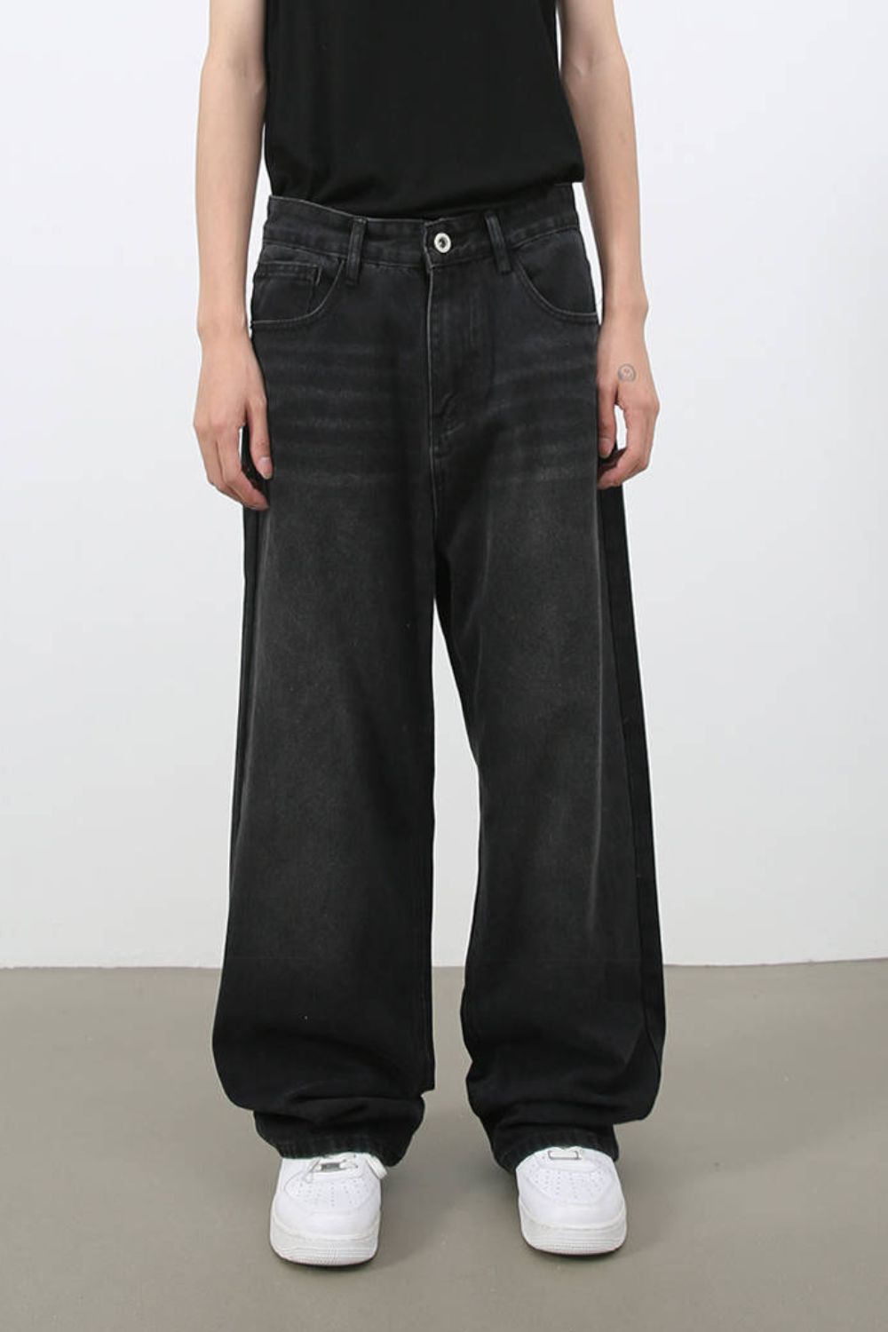 Men's Wide Leg Jeans with Pockets