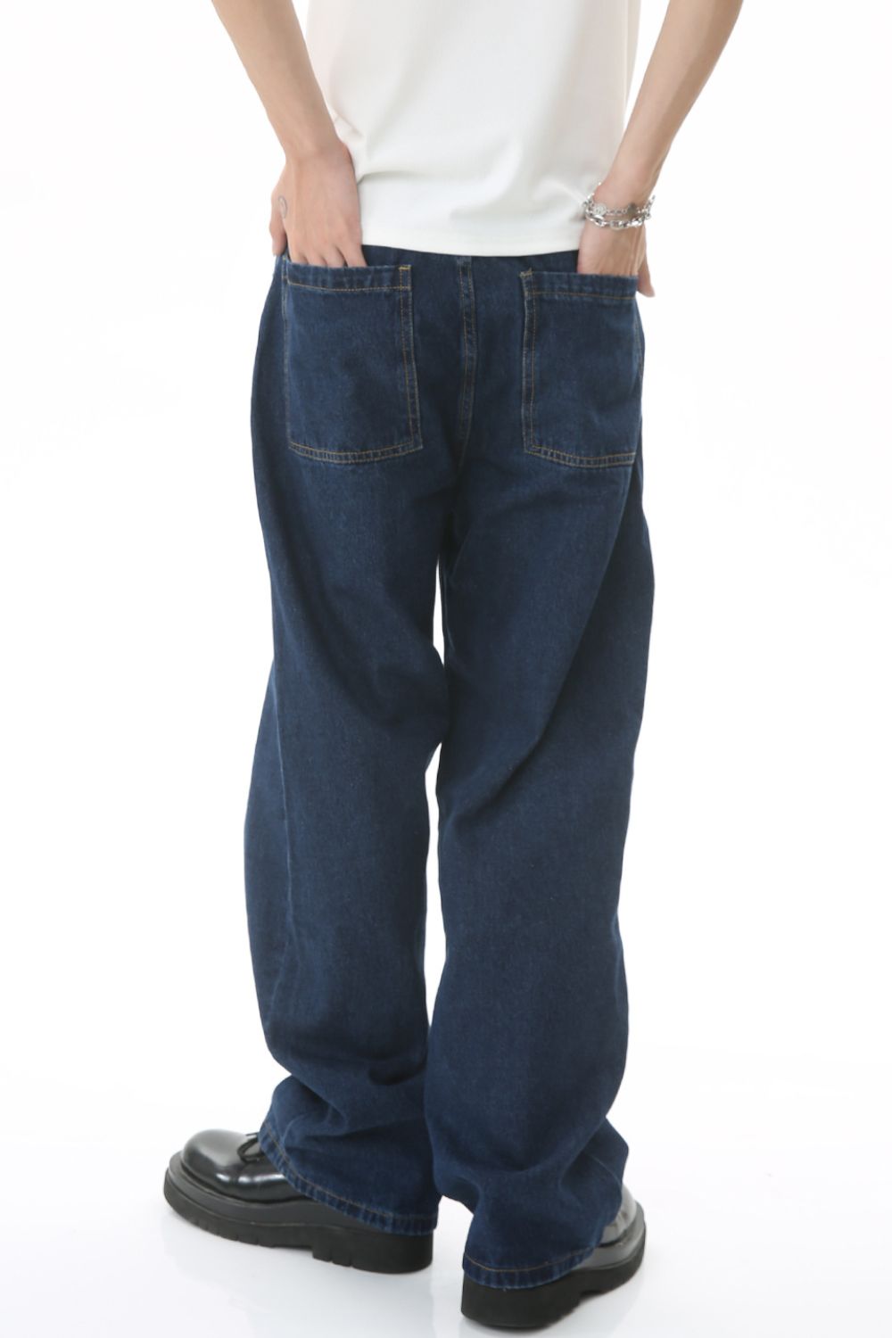 Men's Mid Rise Straight Leg Jeans