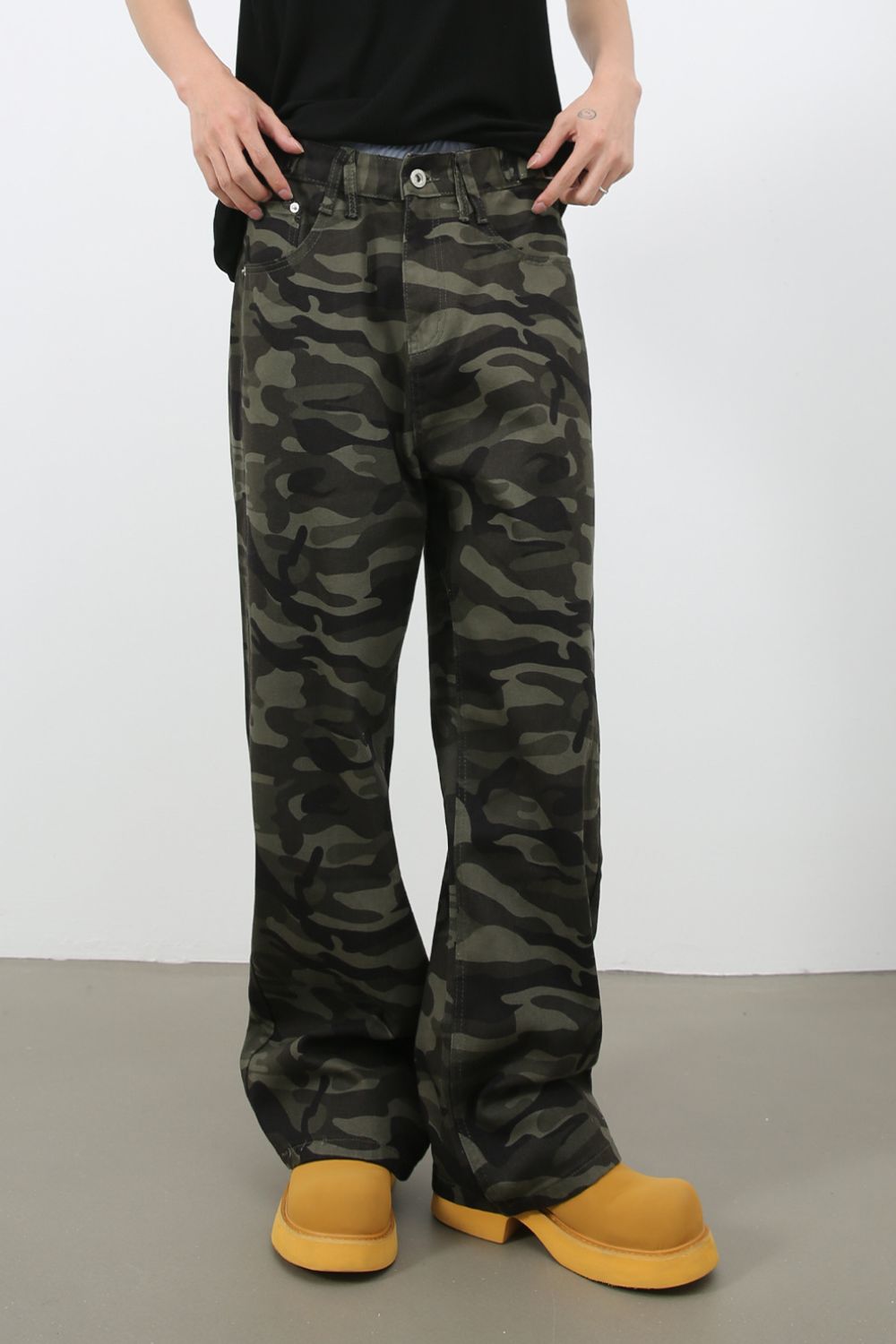 Men's Camouflage Jeans with Pockets