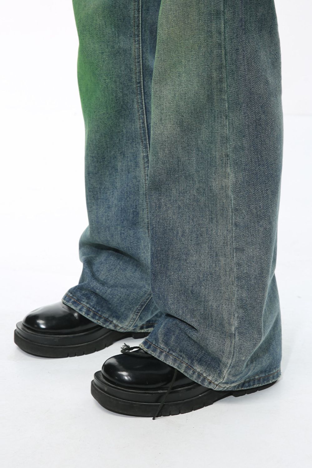 Mid Rise Men's Jeans with Pockets