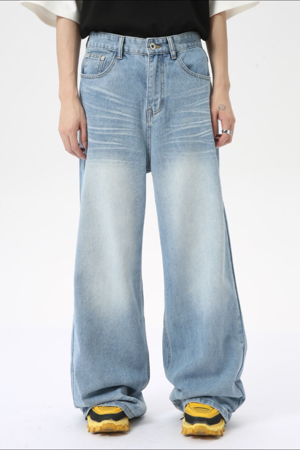 Wide Leg Jeans with Pockets