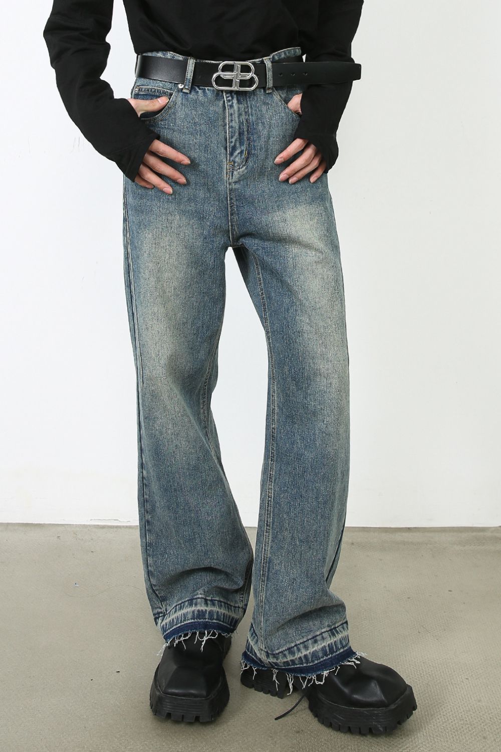 Men's Frayed Hem Jeans with Pockets