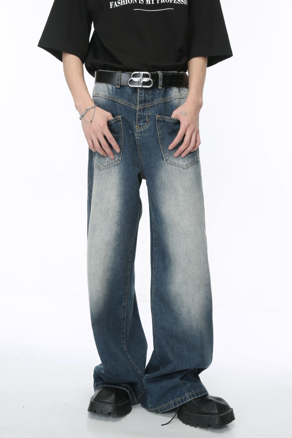 Wide Leg Jeans with Pockets